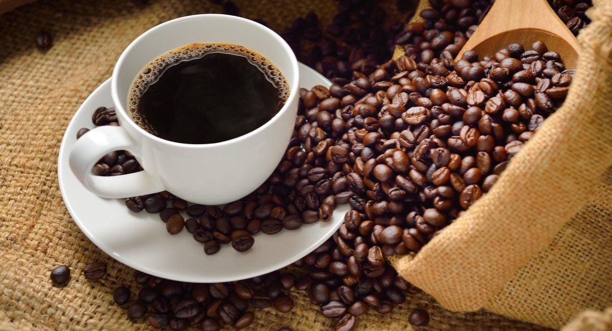 Café tem nova alta em NY com falta de chuva no Brasil