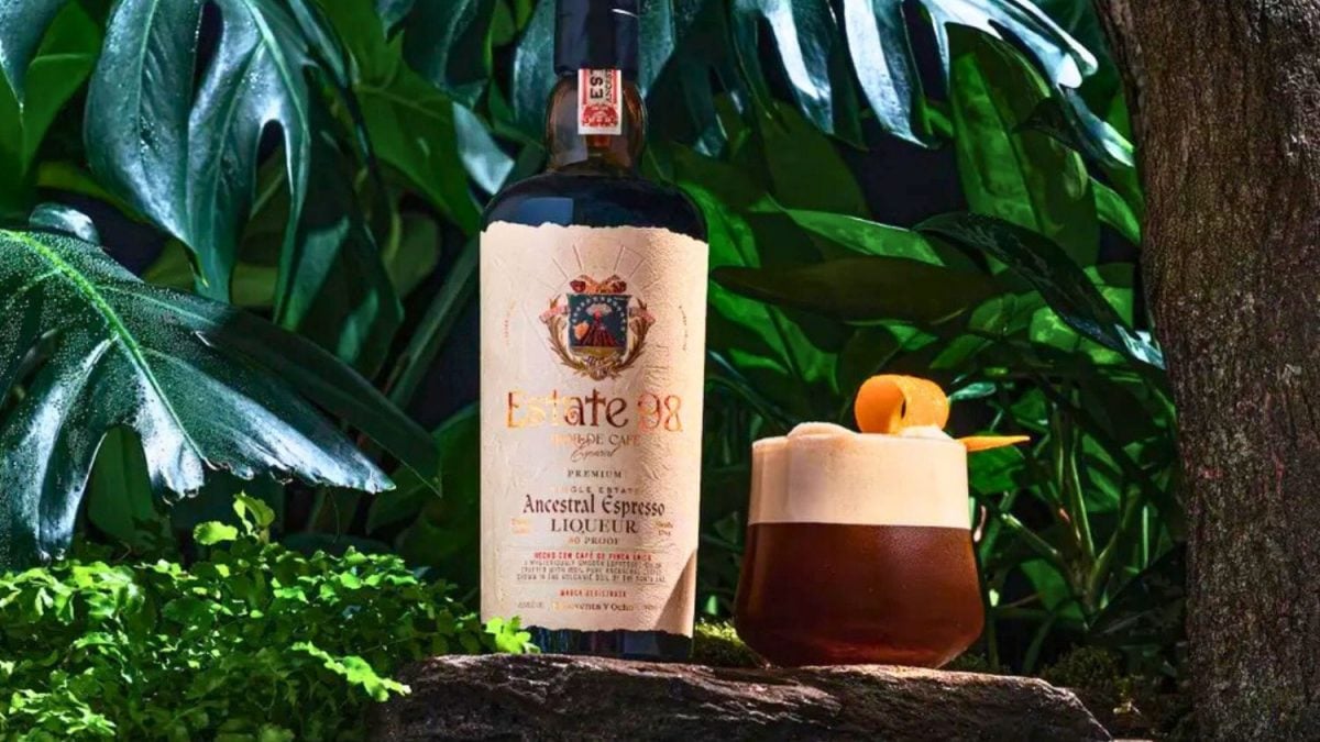 Como Dois Irmãos Levaram o Café Vulcânico de El Salvador para as Garrafas de Licor