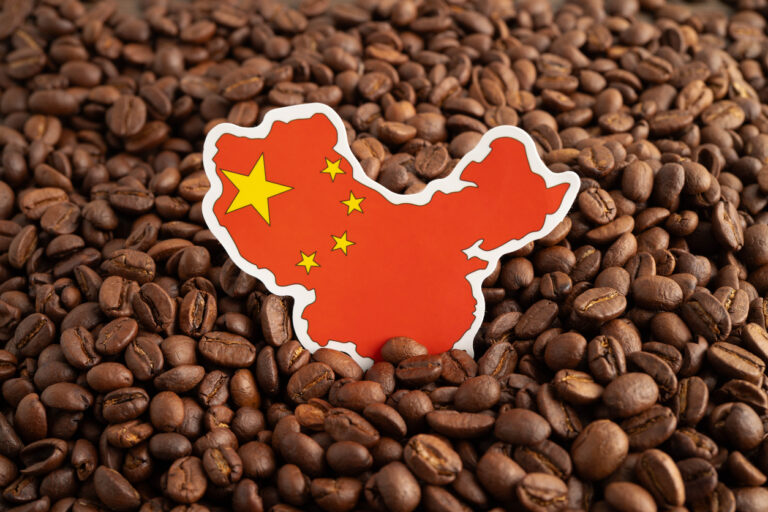 Cooxupé leva cafés de cooperados à China - Hub do Café