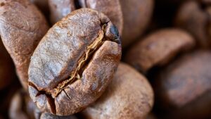 Melhor perspectiva de oferta segue derrubando os preços do café nas bolsas...