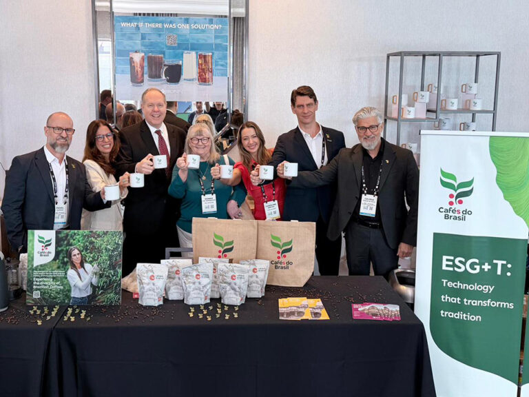 Nos Estados Unidos, Brasil discute obstáculos comerciais relacionados ao café.