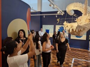 Museu do Café recebe exposição que conecta Brasil e China por meio do café