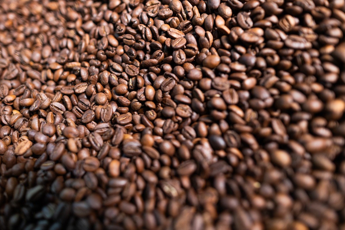 Valor do café recua novamente devido à realização de lucros.