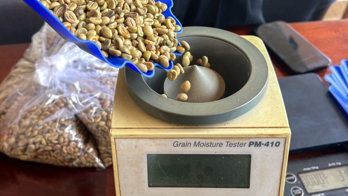 Preços do Café Robusta no Vietnã Regridem Após Feriado em Meio a Liquidez Restrita